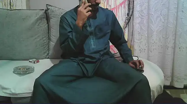 Snapshot of foxsanSs chatting on January 2025 09:05:01 AM foxsanSs online show from January 2025 09:05:01 AM