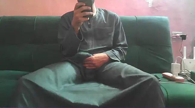 Snapshot of foxsanSs chatting on February 2025 02:41:01 AM foxsanSs online show from February 2025 02:41:01 AM