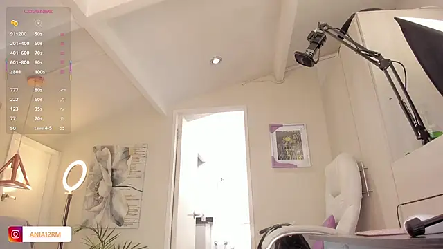 Snapshot of catalinasaiz chatting on October 2025 02:16:02 PM catalinasaiz online show from October 2025 02:16:02 PM