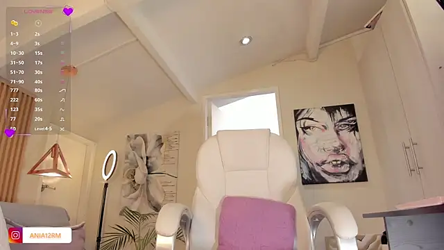 Snapshot of catalinasaiz chatting on November 2025 01:54:02 PM catalinasaiz online show from November 2025 01:54:02 PM