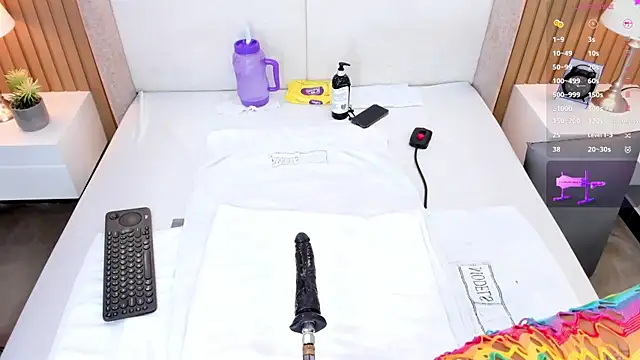 Snapshot of bounce_katty chatting on November 2025 08:35:02 PM bounce katty online show from November 2025 08:35:02 PM