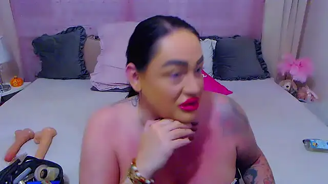 BustyVicky online show from October 2025 10:00:02 PM