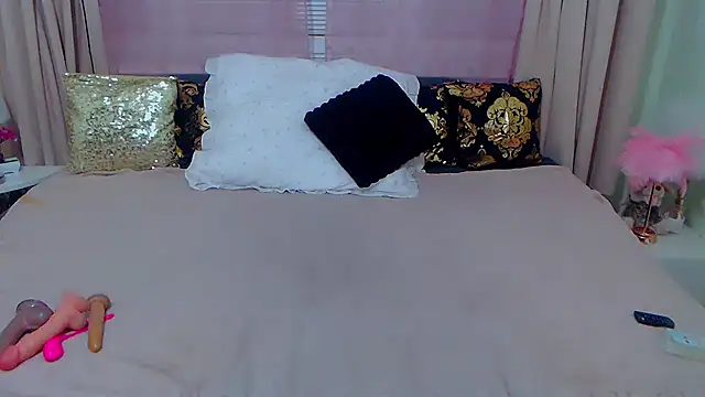 BustyVicky online show from December 2024 10:35:02 PM