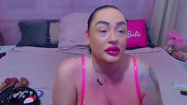 BustyVicky online show from October 2025 10:00:01 PM