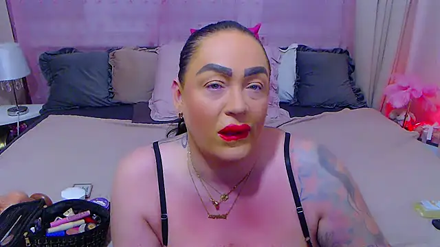 BustyVicky online show from October 2025 09:27:01 PM