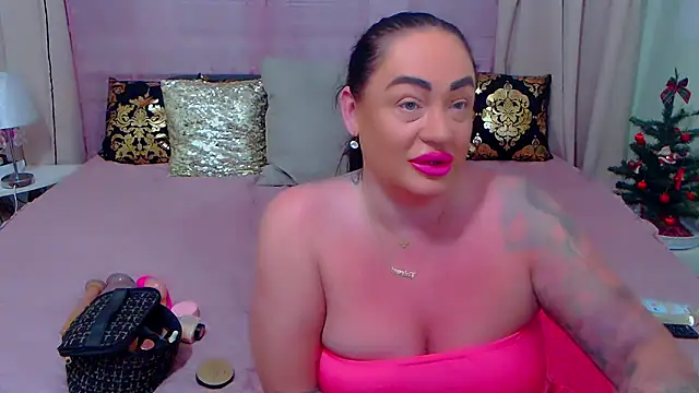 BustyVicky online show from December 2024 10:55:02 PM