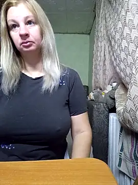 BustyBlond online show from November 2025 04:28:01 AM