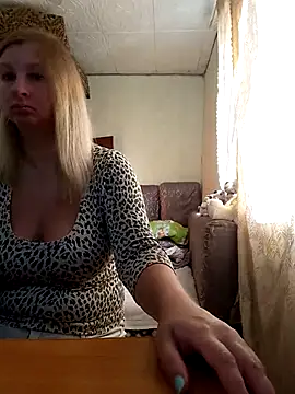 BustyBlond online show from September 2025 05:24:02 AM