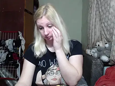 BustyBlond online show from March 2025 06:01:01 PM