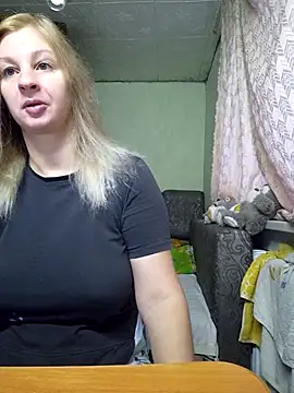 BustyBlond online show from November 2025 04:49:01 AM