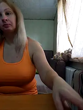 BustyBlond online show from November 2025 09:58:01 AM