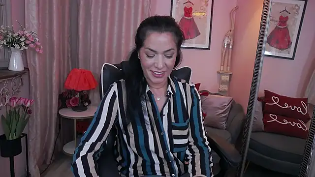 Snapshot of AnelissaReys chatting on February 2025 05:47:02 PM AnelissaReys online show from February 2025 05:47:02 PM