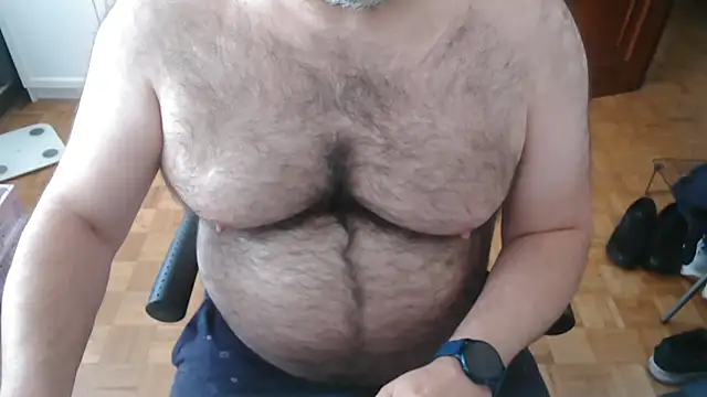 Snapshot of mikeyhotbear chatting on June 2026 09:10:02 AM mikeyhotbear online show from June 2026 09:10:02 AM