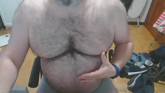 Snapshot of mikeyhotbear chatting on June 2026 05:01:02 AM mikeyhotbear online show from June 2026 05:01:02 AM