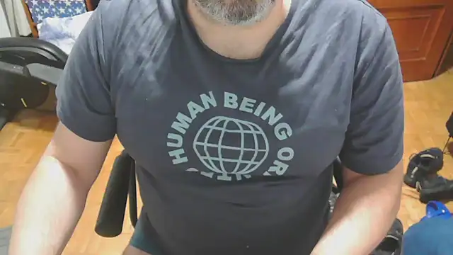 mikeyhotbear online show from September 2025 06:09:01 AM