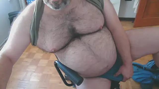 mikeyhotbear online show from September 2025 08:10:02 AM