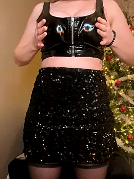 FoxyFrenchy online show from December 2025 05:58:02 PM