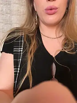 FoxyFrenchy online show from March 2026 07:29:01 PM