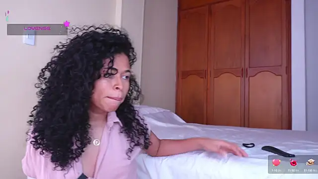 GabriSaenz online show from September 2025 01:18:01 PM