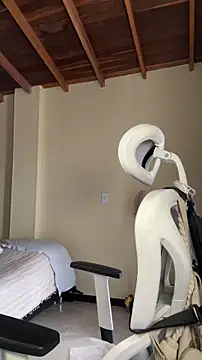 GabriSaenz online show from October 2025 01:41:01 PM