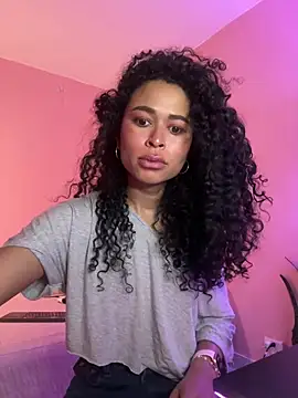 GabriSaenz online show from December 2024 09:26:01 PM