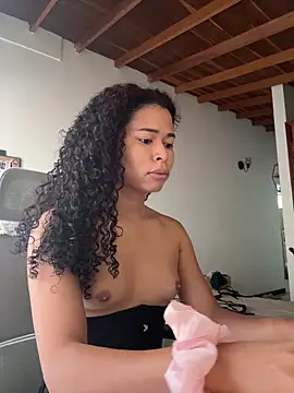 GabriSaenz online show from March 2026 01:24:01 PM