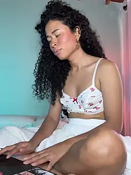 GabriSaenz online show from March 2025 05:16:02 PM