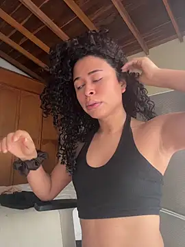 GabriSaenz online show from February 2026 01:57:02 PM