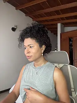 GabriSaenz online show from April 2026 12:50:01 PM