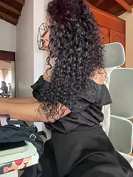GabriSaenz online show from July 2026 02:05:01 PM