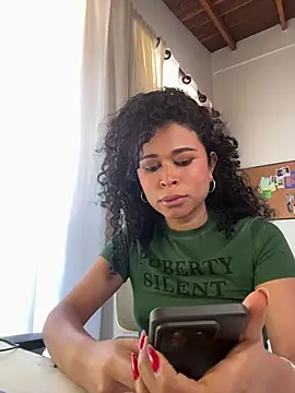 GabriSaenz online show from November 2025 02:53:01 PM