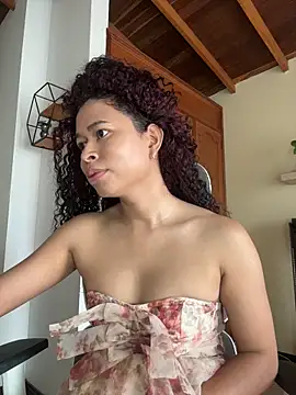 GabriSaenz online show from July 2026 01:34:02 PM