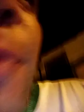 EISONREINA11 online show from September 2025 06:42:02 AM