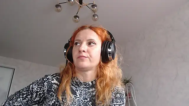 Simabigsmile online show from November 2025 06:18:02 AM