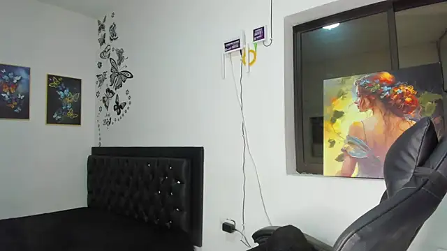 Snapshot of Emattaylor chatting on December 2024 11:07:02 AM Emattaylor online show from December 2024 11:07:02 AM