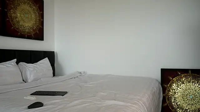 Special    online show from November 2025 02:15:02 AM