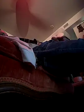 Snapshot of htk1975 chatting on December 2025 10:48:01 PM htk1975 online show from December 2025 10:48:01 PM