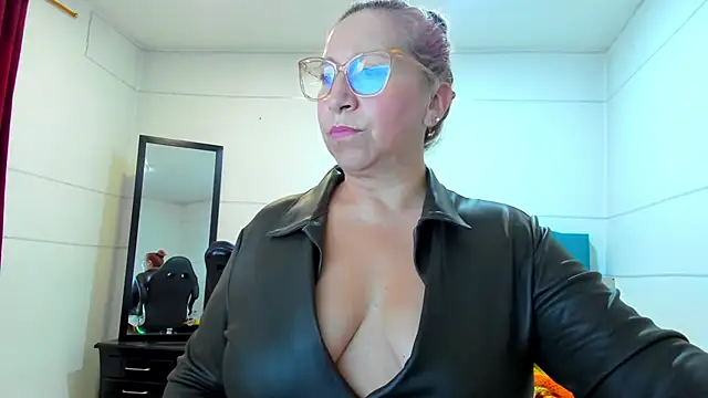 Snapshot of vaalery_sweet chatting on October 2025 09:16:01 PM vaalery sweet online show from October 2025 09:16:01 PM