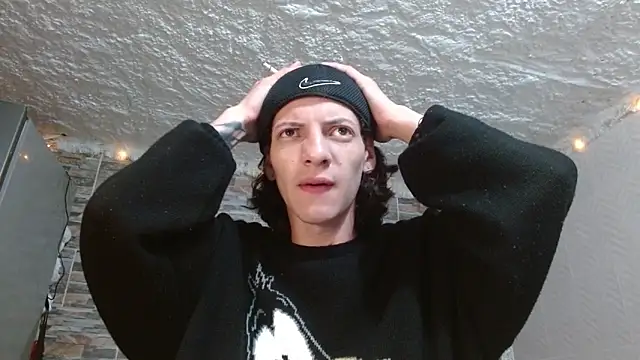 omar alurba online show from December 2025 10:35:02 PM