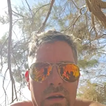 Trucker Hunter online show from April 2026 04:24:02 PM