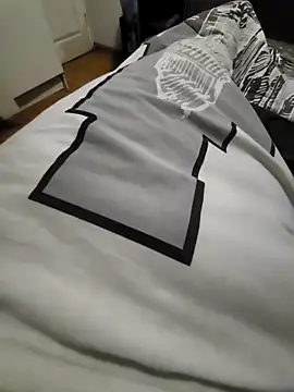 Snapshot of damndawg777 chatting on November 2025 07:14:01 PM damndawg777 online show from November 2025 07:14:01 PM