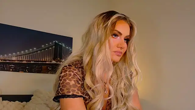 Tinkerbell822 online show from October 2025 08:35:02 AM