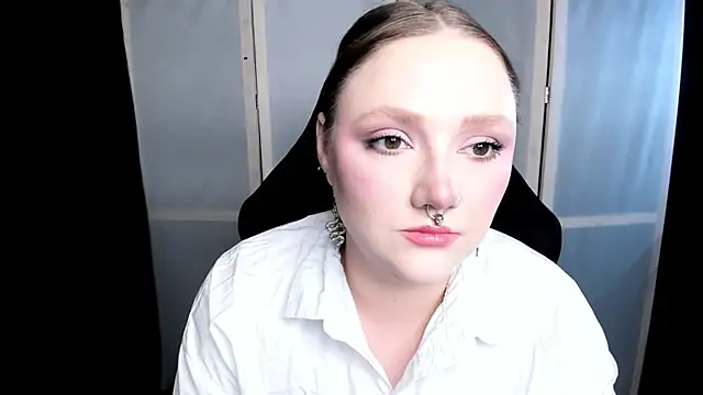 Snapshot of YourDyingBride chatting on November 2025 06:40:01 AM YourDyingBride online show from November 2025 06:40:01 AM