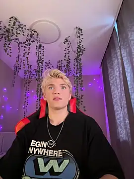 Snapshot of Justin_Horn chatting on February 2025 01:51:02 PM Justin Horn online show from February 2025 01:51:02 PM