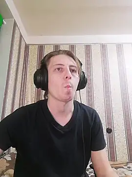 darienlarge online show from October 2025 04:51:01 PM