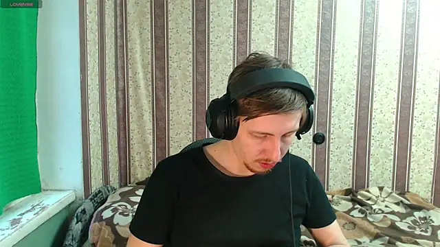 darienlarge online show from November 2025 11:58:02 AM