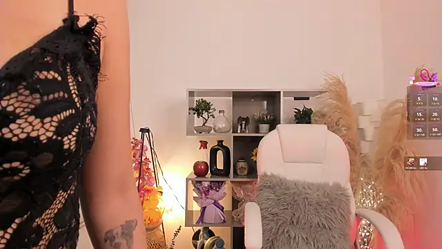 Alexandra ra online show from February 2026 12:44:01 AM