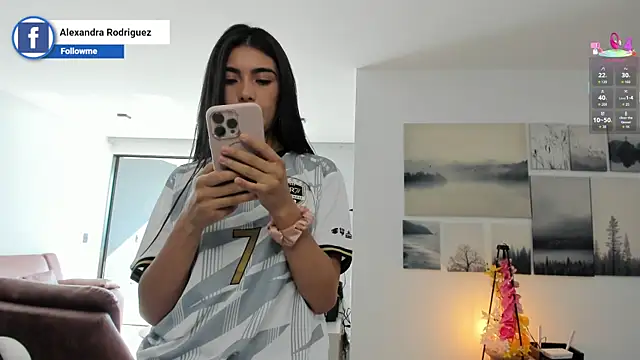 Snapshot of Alexandra_ra chatting on July 2026 09:10:02 PM Alexandra ra online show from July 2026 09:10:02 PM
