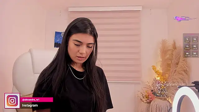 Alexandra ra online show from November 2025 09:48:01 PM