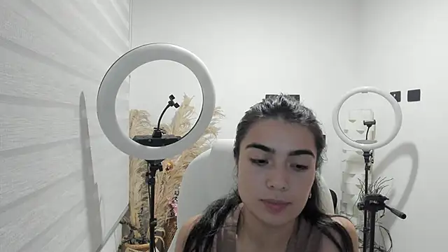 Alexandra ra online show from February 2026 03:13:02 AM